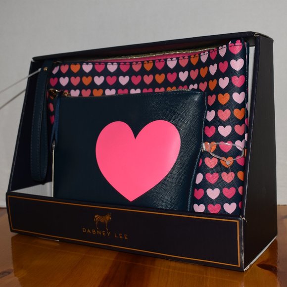 DABNEY LEE 2 Piece Wristlet/Pouch Set Pink Hearts *New With Tags* - Picture 9 of 13